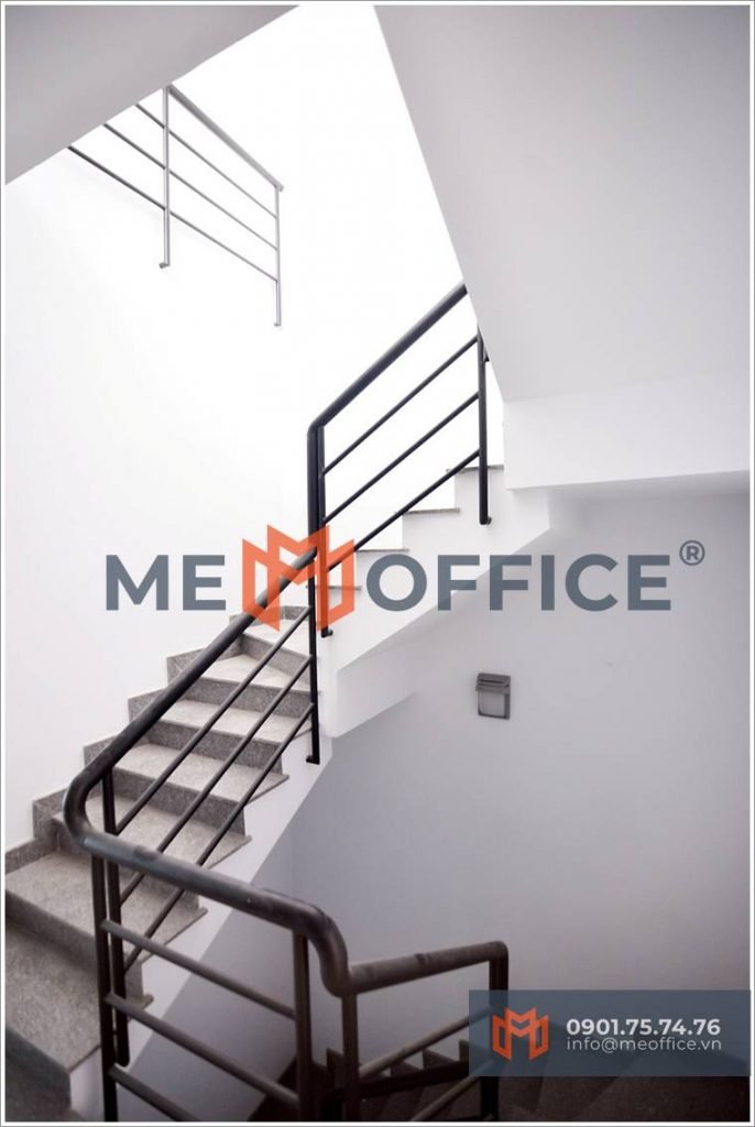 Thang bộ văn phòng cho thuê Abtel Tower (136 Hùng Vương, Phường 2, Quận 10) - Hotline 0901.75.74.76