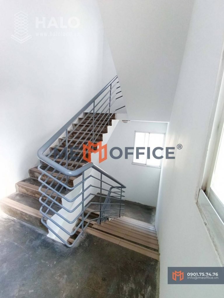 Cầu thang văn phòng cho thuê Halo Building Đinh Bộ Lĩnh (67 Đinh Bộ Lĩnh, Phường 26, Quận Bình Thạnh) - Hotline 0901.75.74.76
