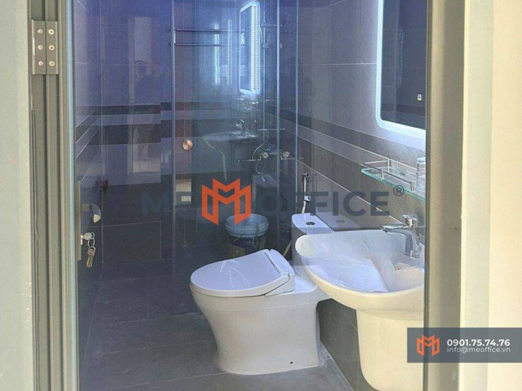 Nhà vệ sinh văn phòng cho thuê Vinhomes Grand Park (512 Nguyễn Xiển, Phường Long Thạnh Mỹ, Quận 9) - Hotline 0901.75.74.76