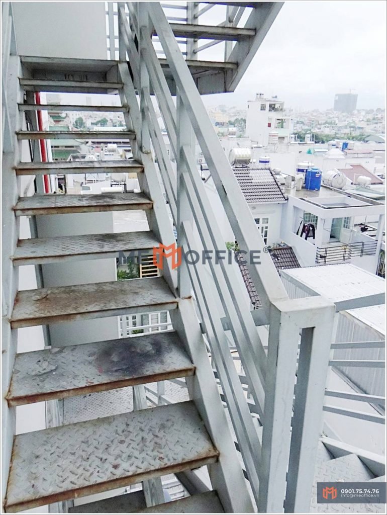 Thang bộ văn phòng cho thuê MB Bank Building (538 Cách Mạng Tháng Tám, Phường 11, Quận 3) - Hotline 0901.75.74.76