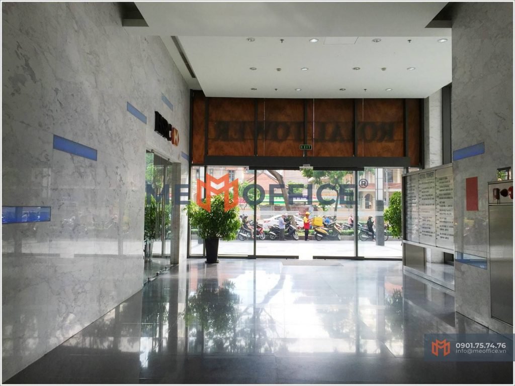 Sảnh lễ tân văn phòng cho thuê Royal Centre Tower (235 Nguyễn Văn Cừ, Phường Nguyễn Cư Trinh, Quận 1) - Hotline 0901.75.74.76